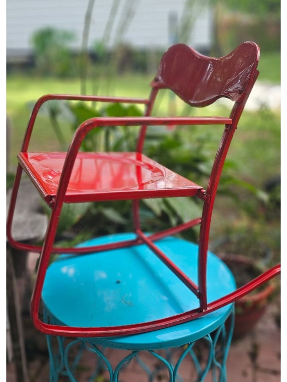 Vintage Red Metal Rocking Chair For Children - Retro Mid-Century Design Perfect